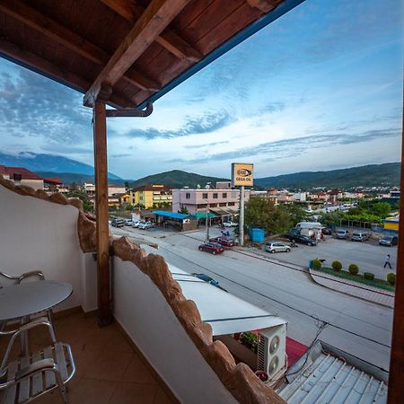 בראט Hotel Shpella מראה חיצוני תמונה