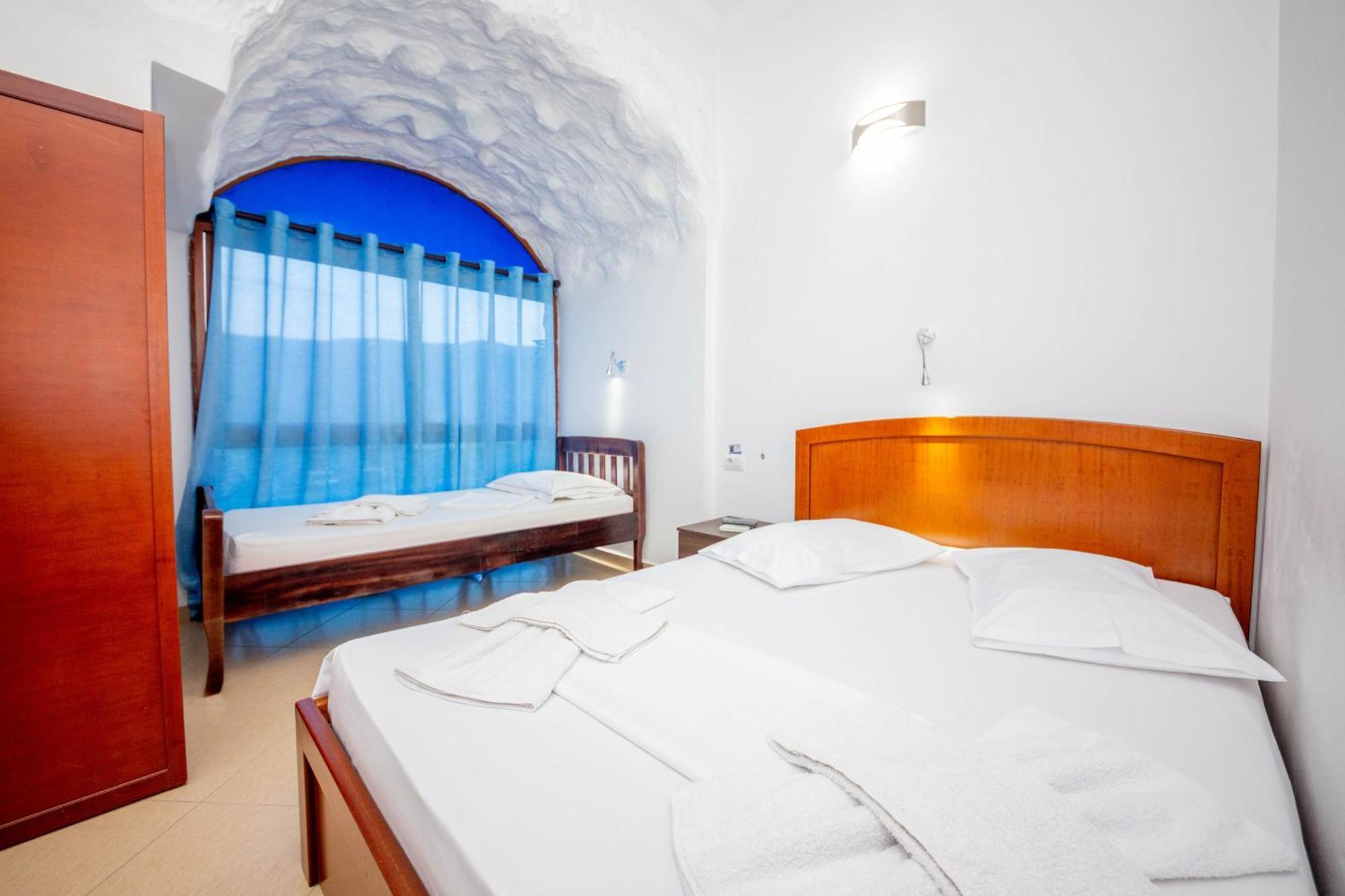בראט Hotel Shpella מראה חיצוני תמונה